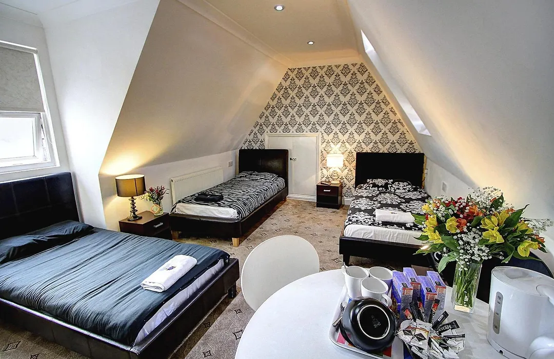 Beaconsfield Hotel-1