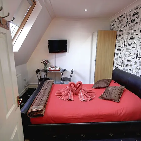 Beaconsfield Hotel-3